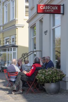 02-07-ulrich-hoelscher-caffee carroux